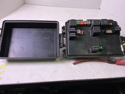 Engine Fuse Box DODGE CHARGER 086