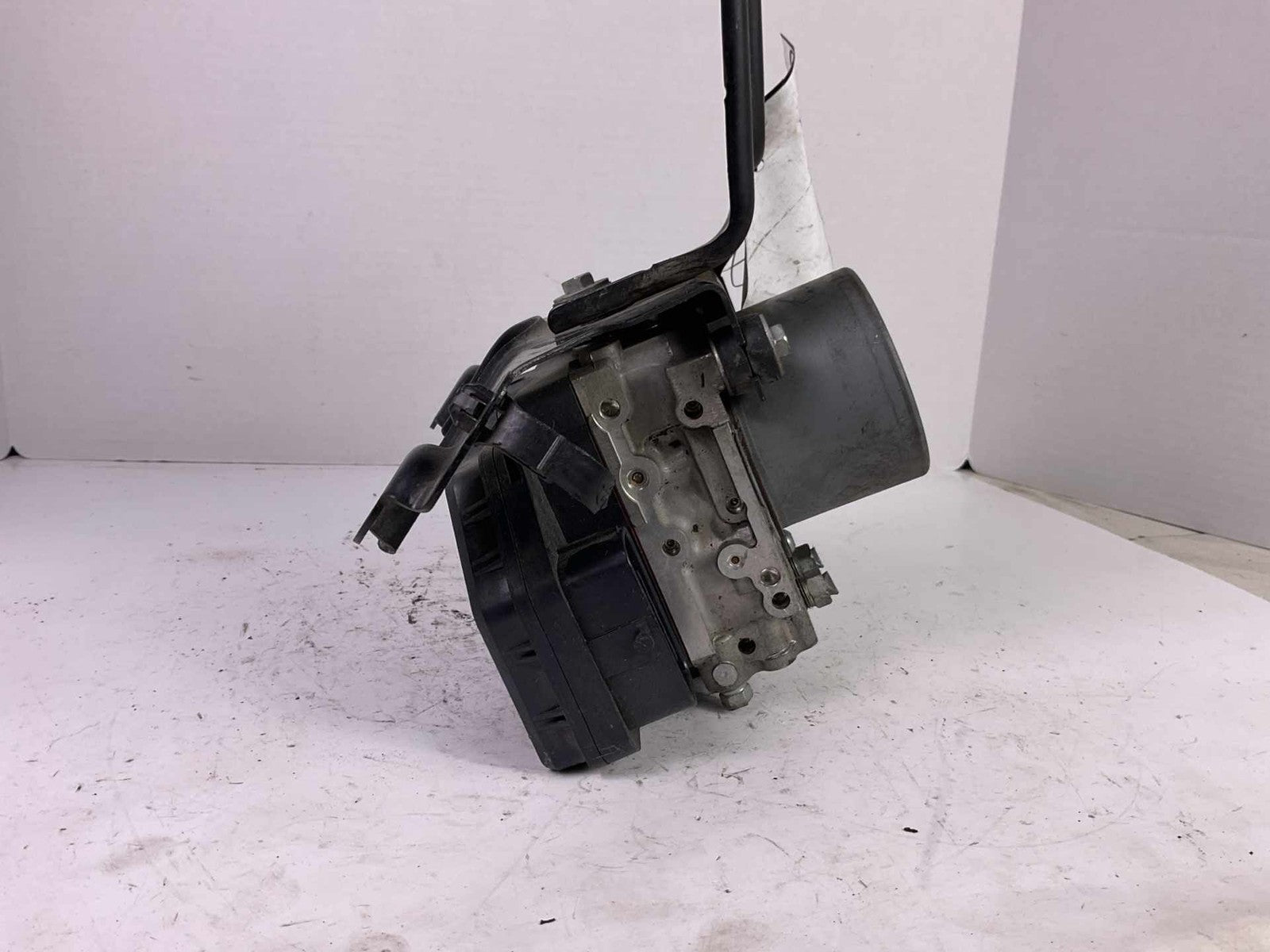 Anti-lock Brake Parts for 2012-2014 TOYOTA SIENNA1