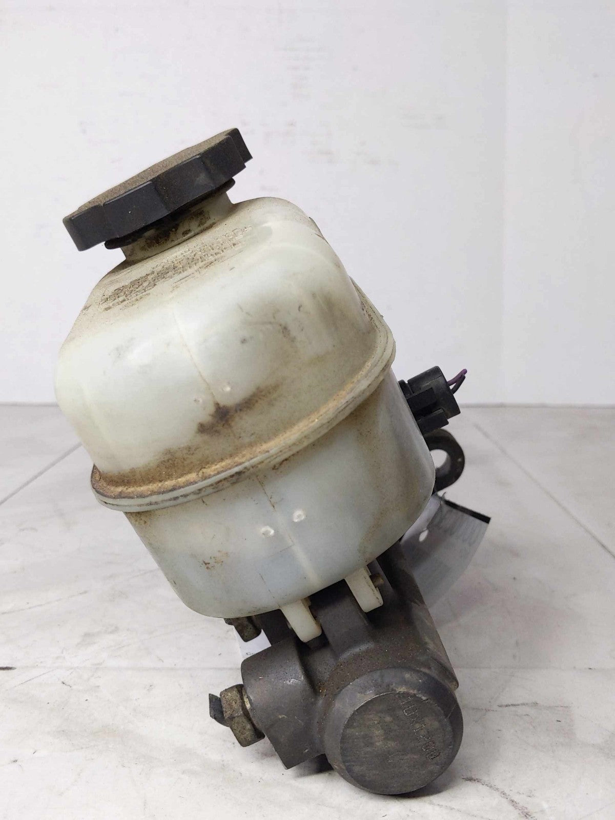 Master Cylinder S10/S15/SONOMA TRUCK 00 01 02 03 043