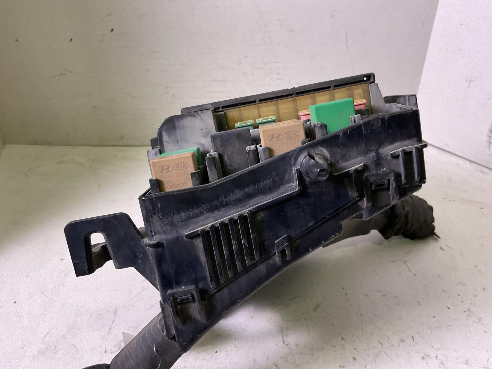 Engine Fuse Box KIA OPTIMA 11 12 135