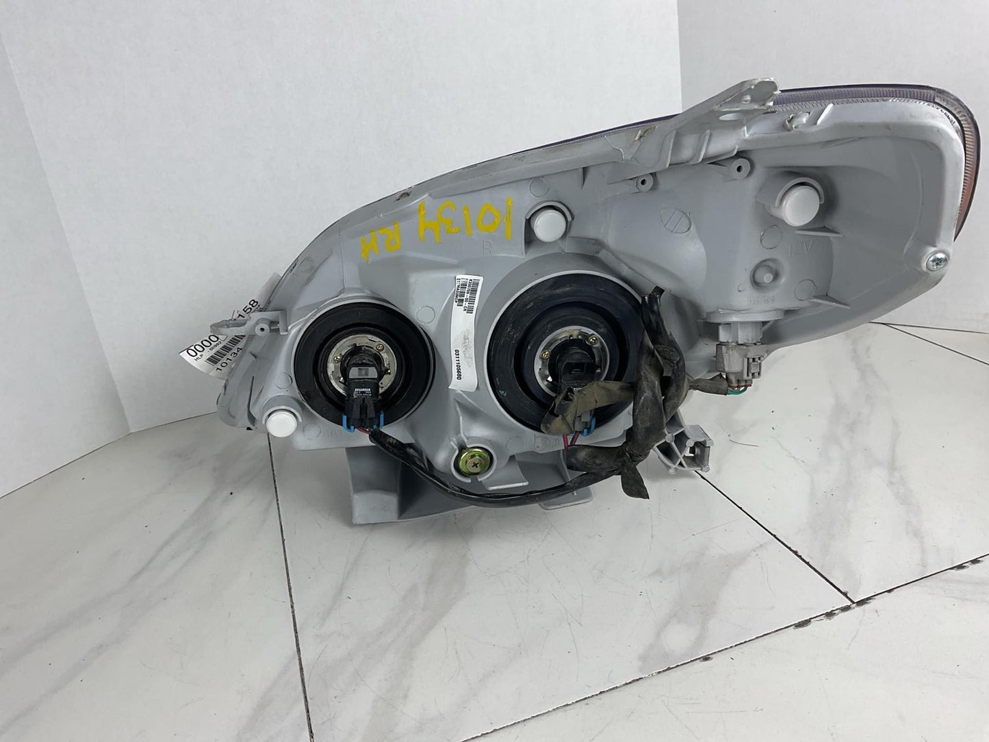 Headlamp Assembly TOYOTA MATRIX Right 03 04 05 06 07 083