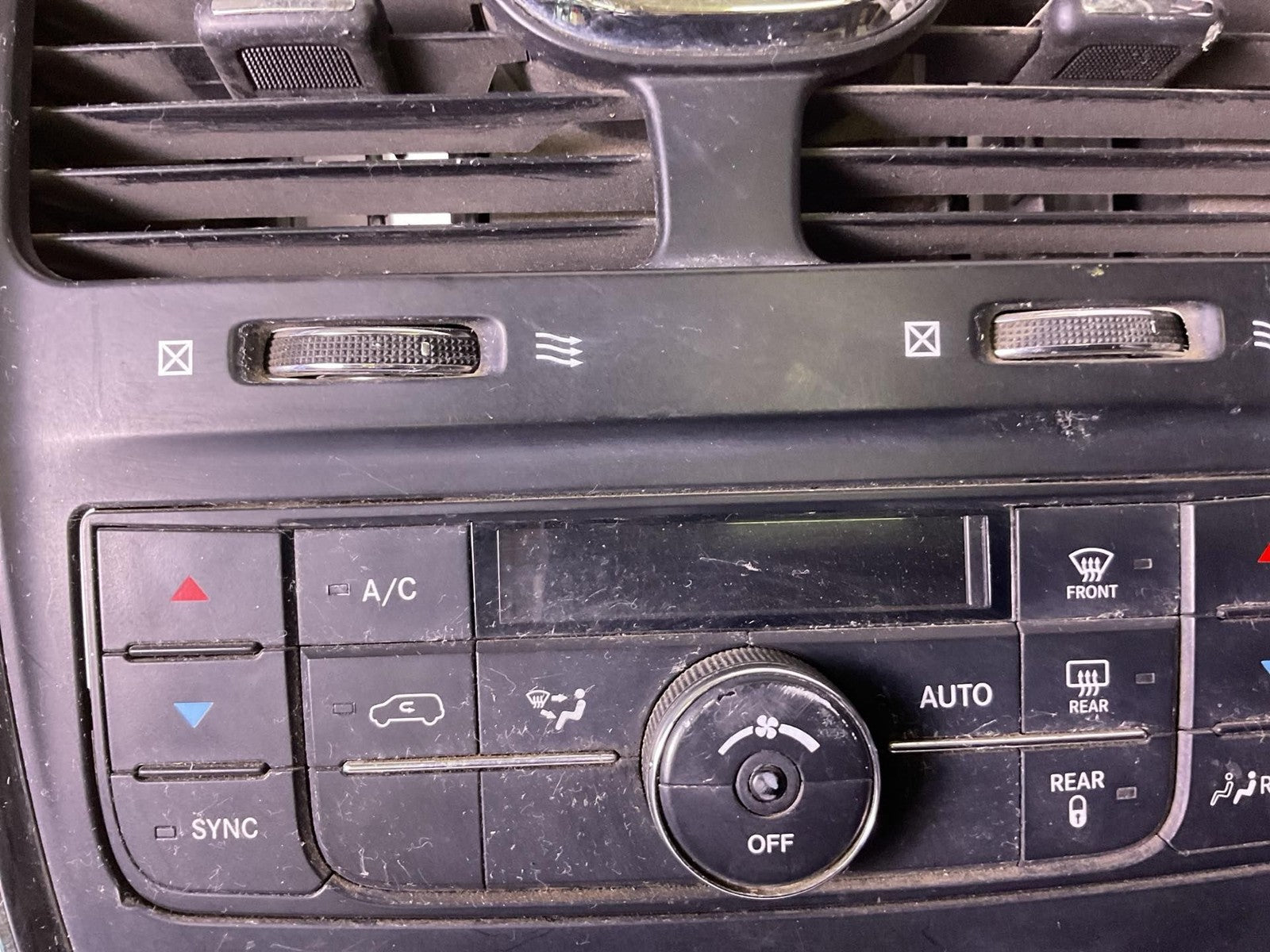 Heater A/c Control CHRYSLER TOWN CNTRY 12 13 14 15 162