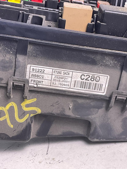 Engine Fuse Box KIA SEDONA 15 16 17 182