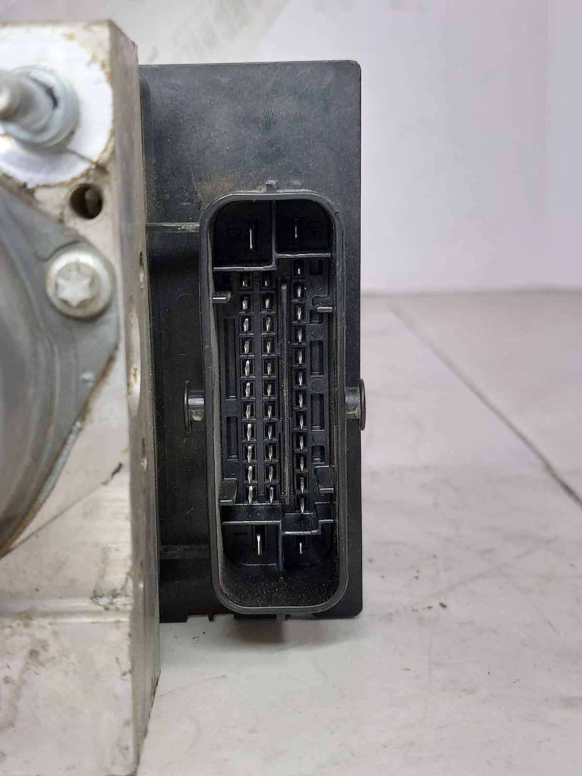 Anti-lock Brake Parts HYUNDAI SONATA 11 12 135