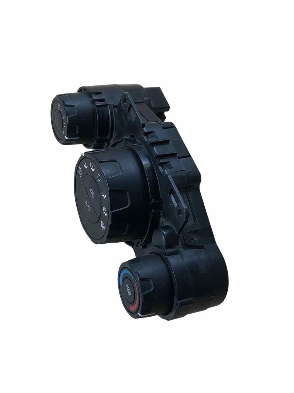 Heater A/c Control FORD FIESTA 11 12 131