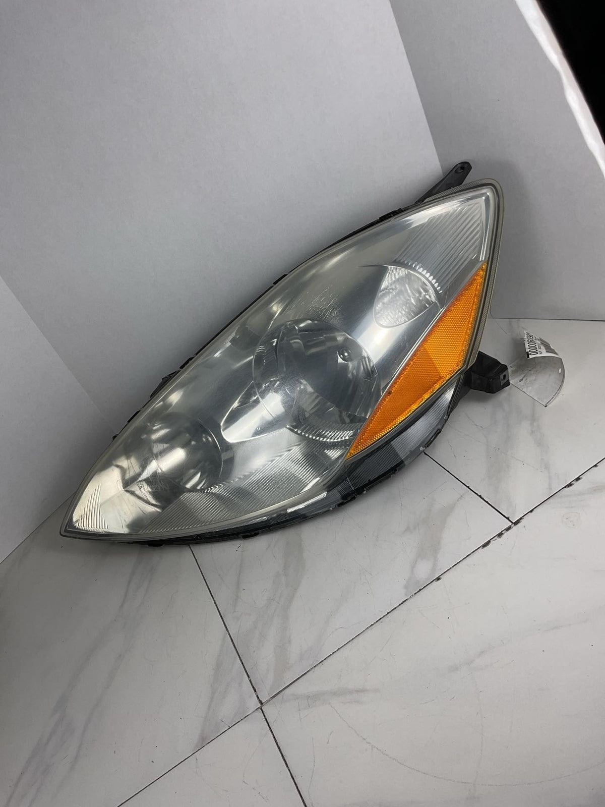 Left Driver Side Headlight Assembly For 2006-2010 Toyota Sienna0