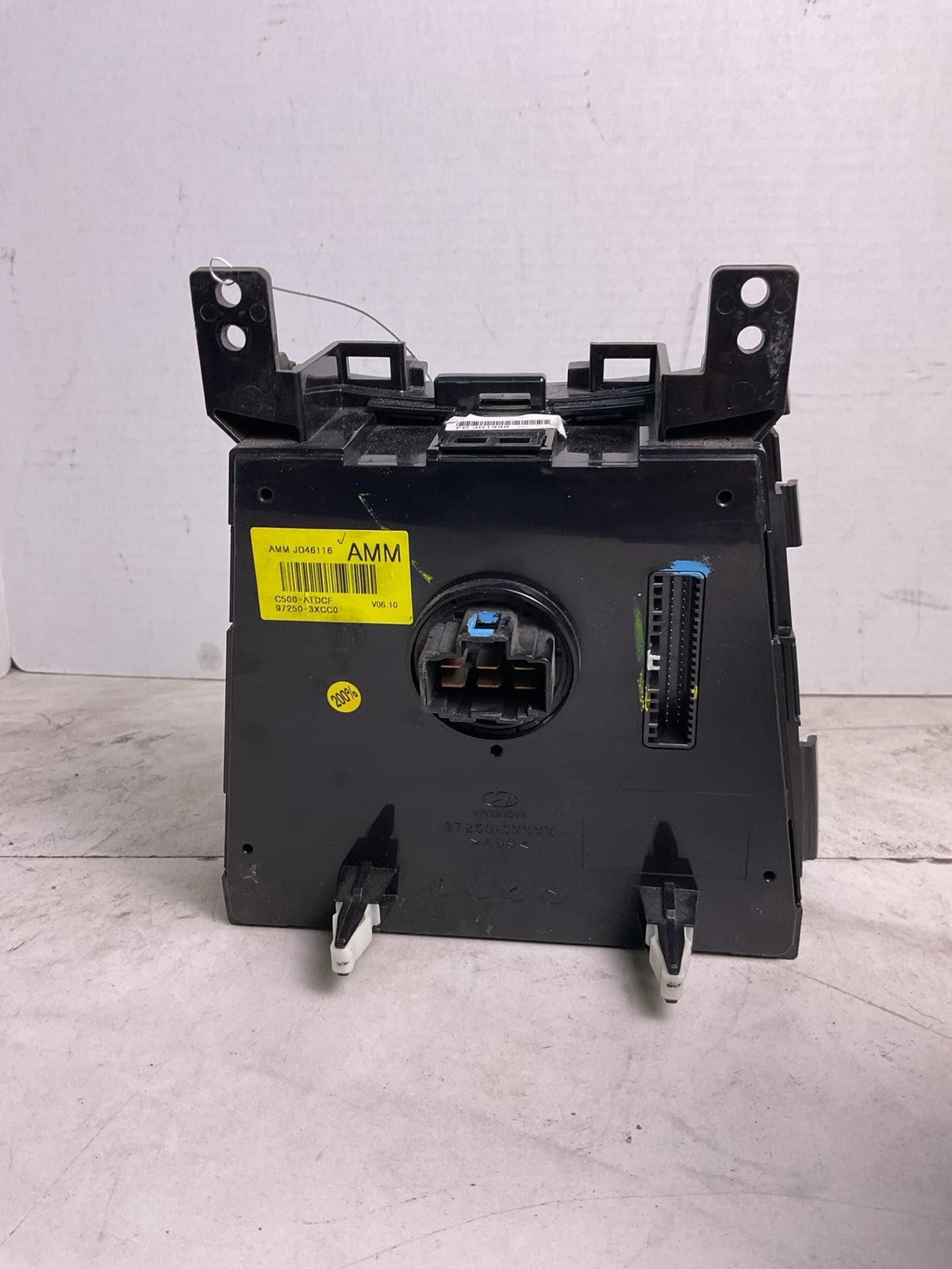 Heater A/c Control HYUNDAI ELANTRA 14 15 162