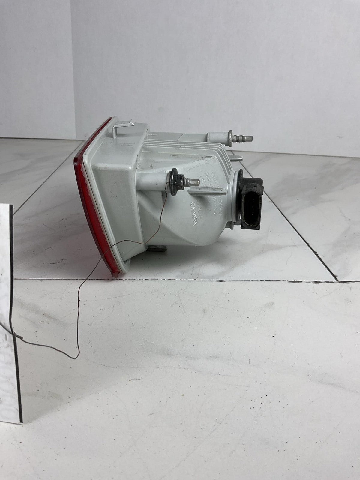 Tail Light Assembly CHEVY CAMARO Right 10 11 126