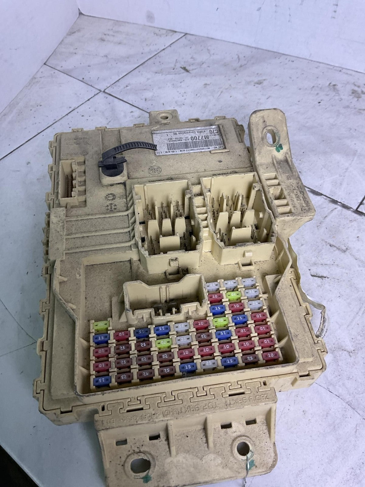 Engine Fuse Box KIA FORTE 210