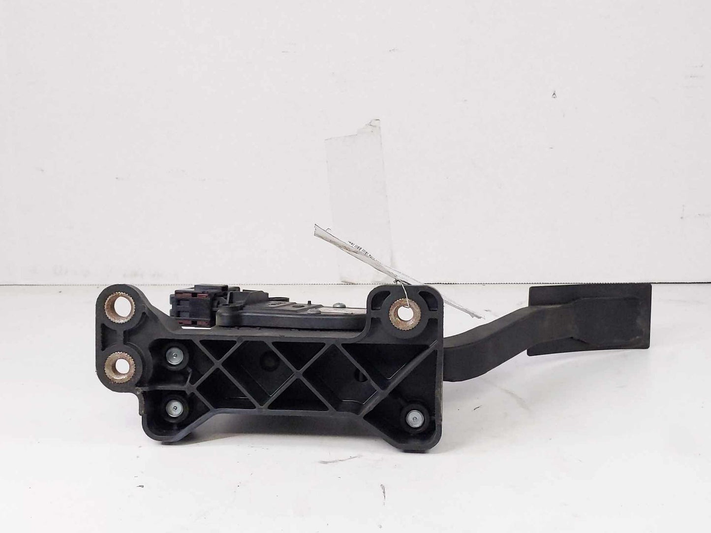 Gas Pedal NISSAN PATHFINDER 114