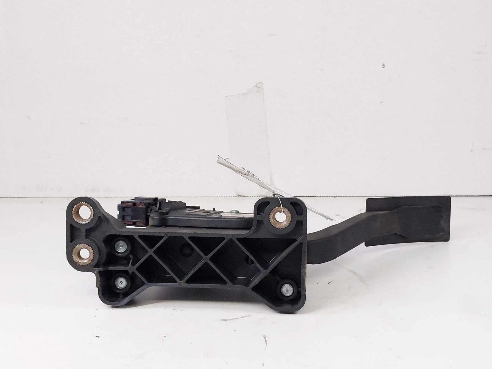 Gas Pedal NISSAN PATHFINDER 114