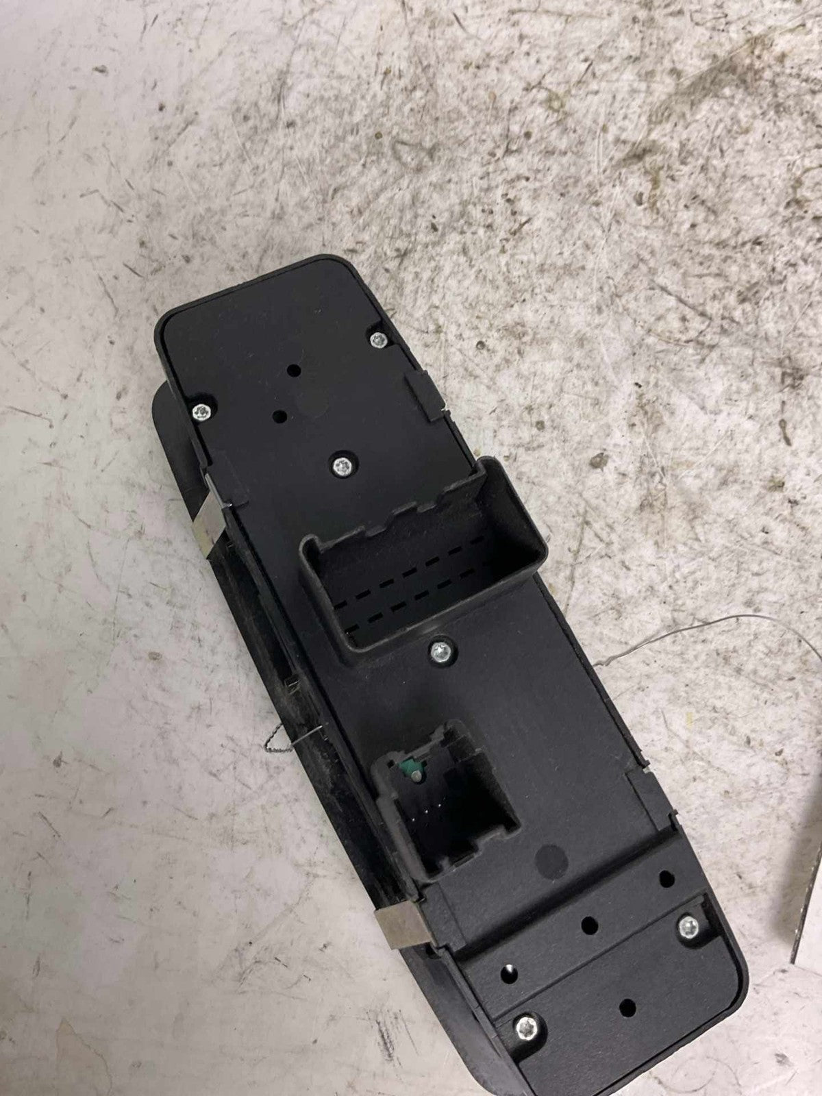 Door Switch Front CHRYSLER TOWN CNTRY 142