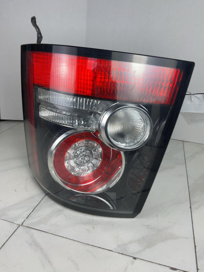 Right Passenger Side Tail Light Assembly for 2012-2013 RANGE ROVER SPORT0