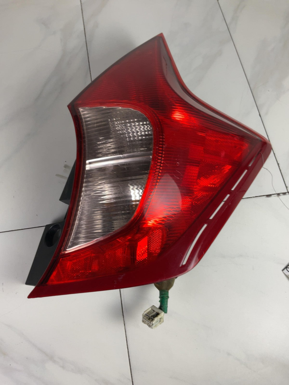 Tail Light Assembly NISSAN VERSA Right 14 15 16 17 18 190