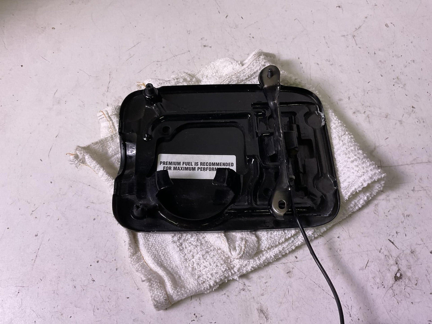 Fuel Tank Door NISSAN PATHFINDER 10 11 121