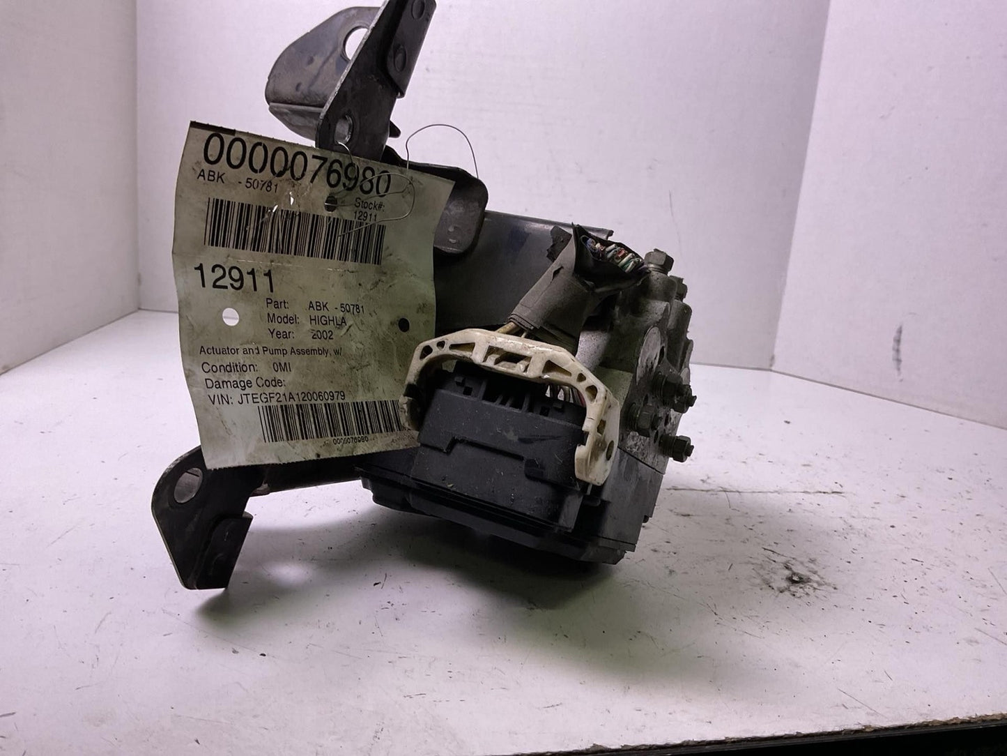 Anti-lock Brake Parts TOYOTA HIGHLANDER 01 02 033