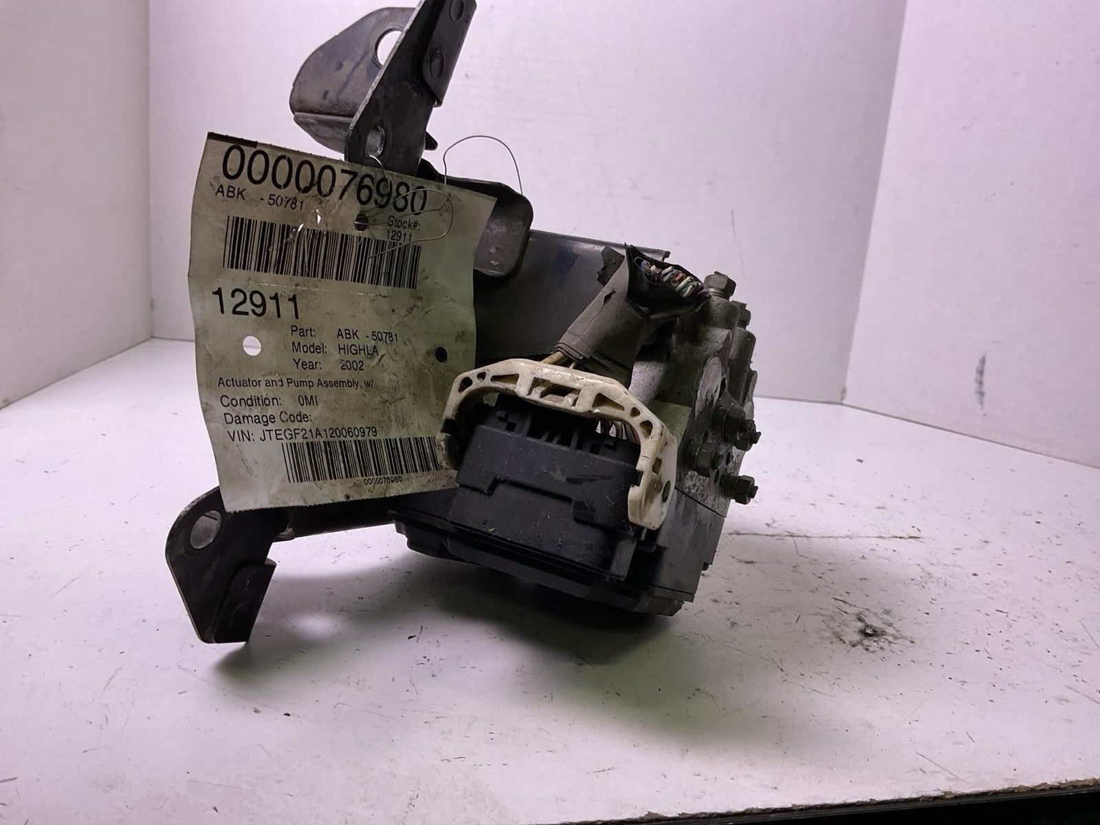Anti-lock Brake Parts TOYOTA HIGHLANDER 01 02 033