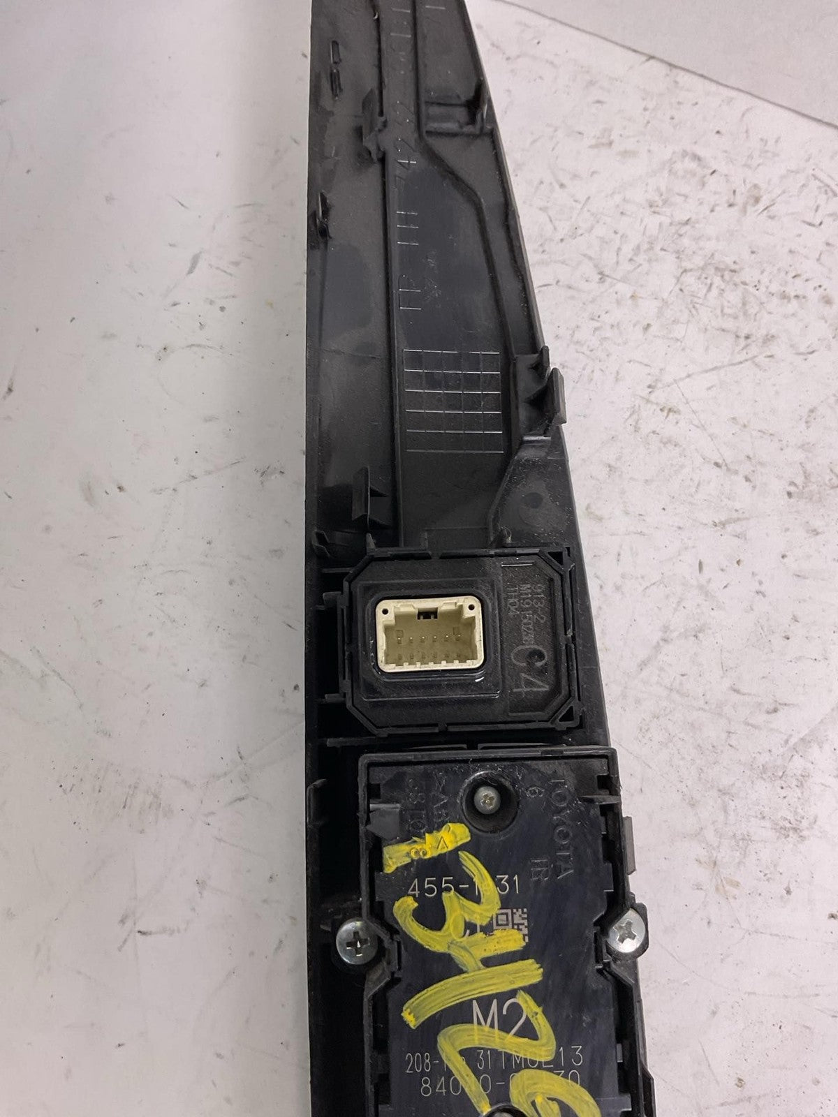 Door Switch Front TOYOTA CAMRY 18 19 20 21 22 23 241