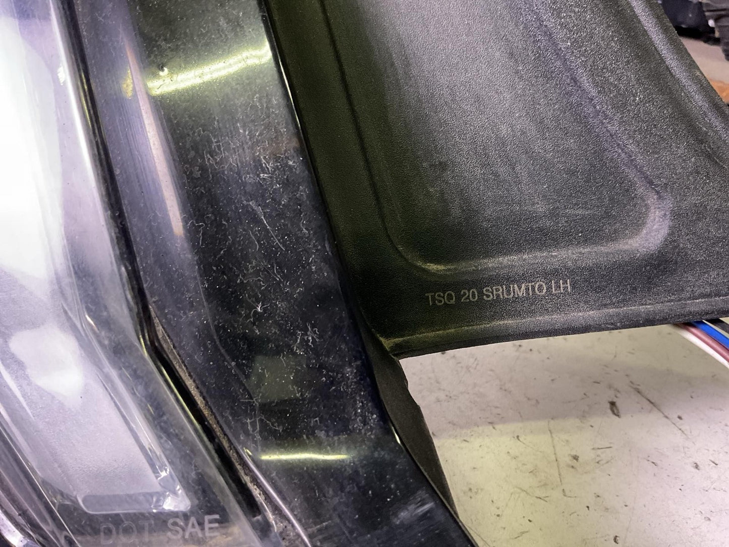 Tail Light Assembly FORD MUSTANG Left 18 19 20 21 22 231