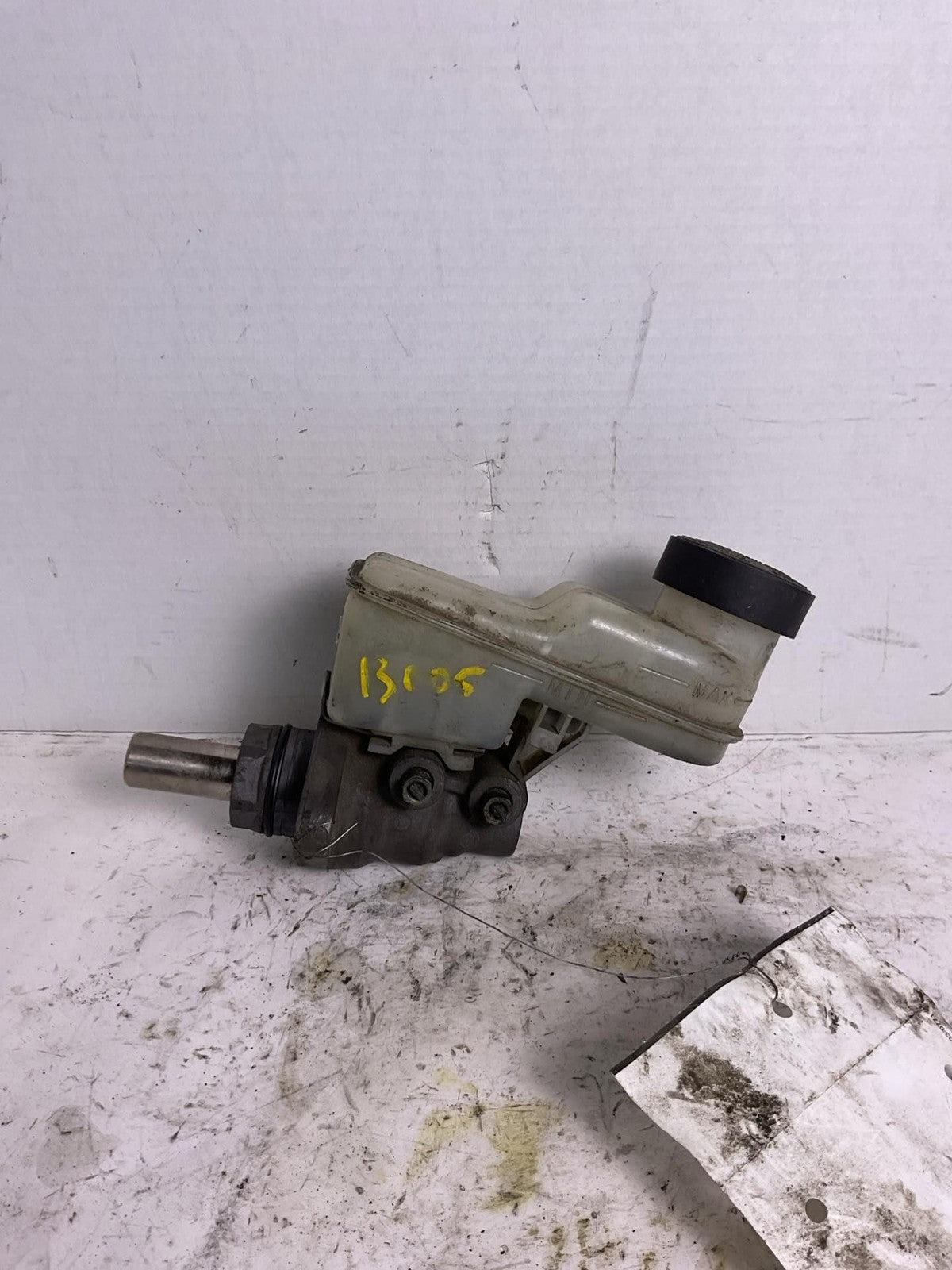 Master Cylinder SCION XA 04 05 061