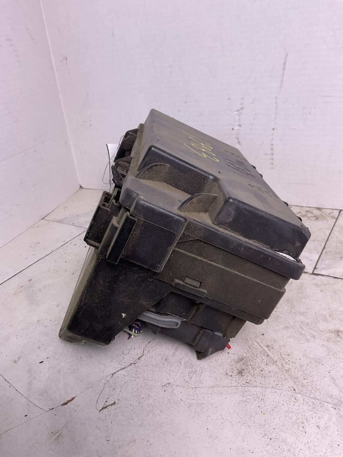 Engine Fuse Box DODGE CARAVAN 192