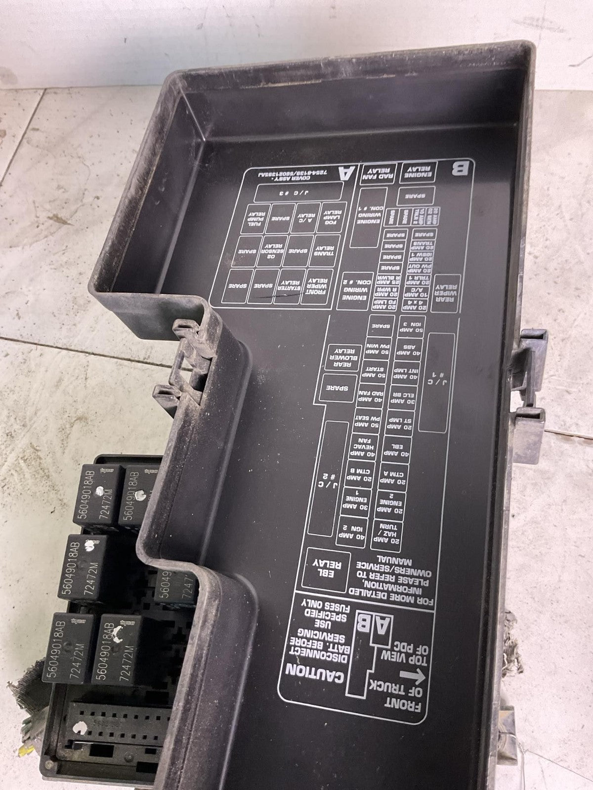 Engine Fuse Box DODGE DAKOTA 00 01 021