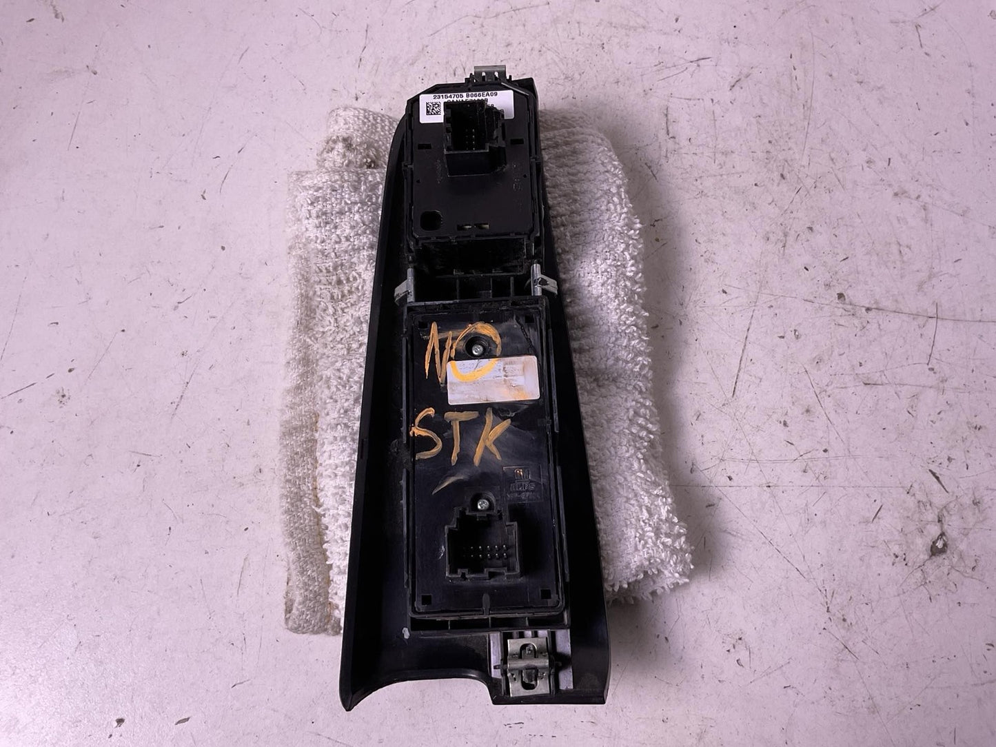 Door Switch Front CHEVY TAHOE 07 08 09 10 11 12 13 144