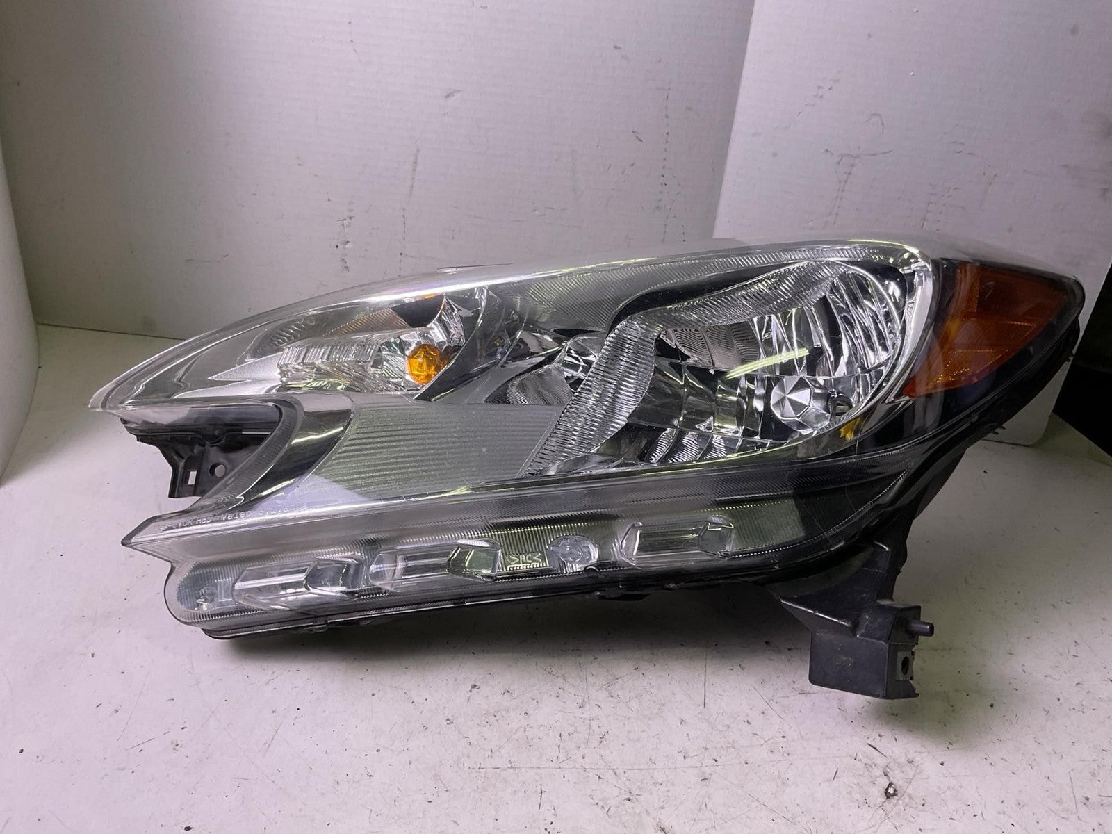 Headlamp Assembly NISSAN VERSA Left 15 160