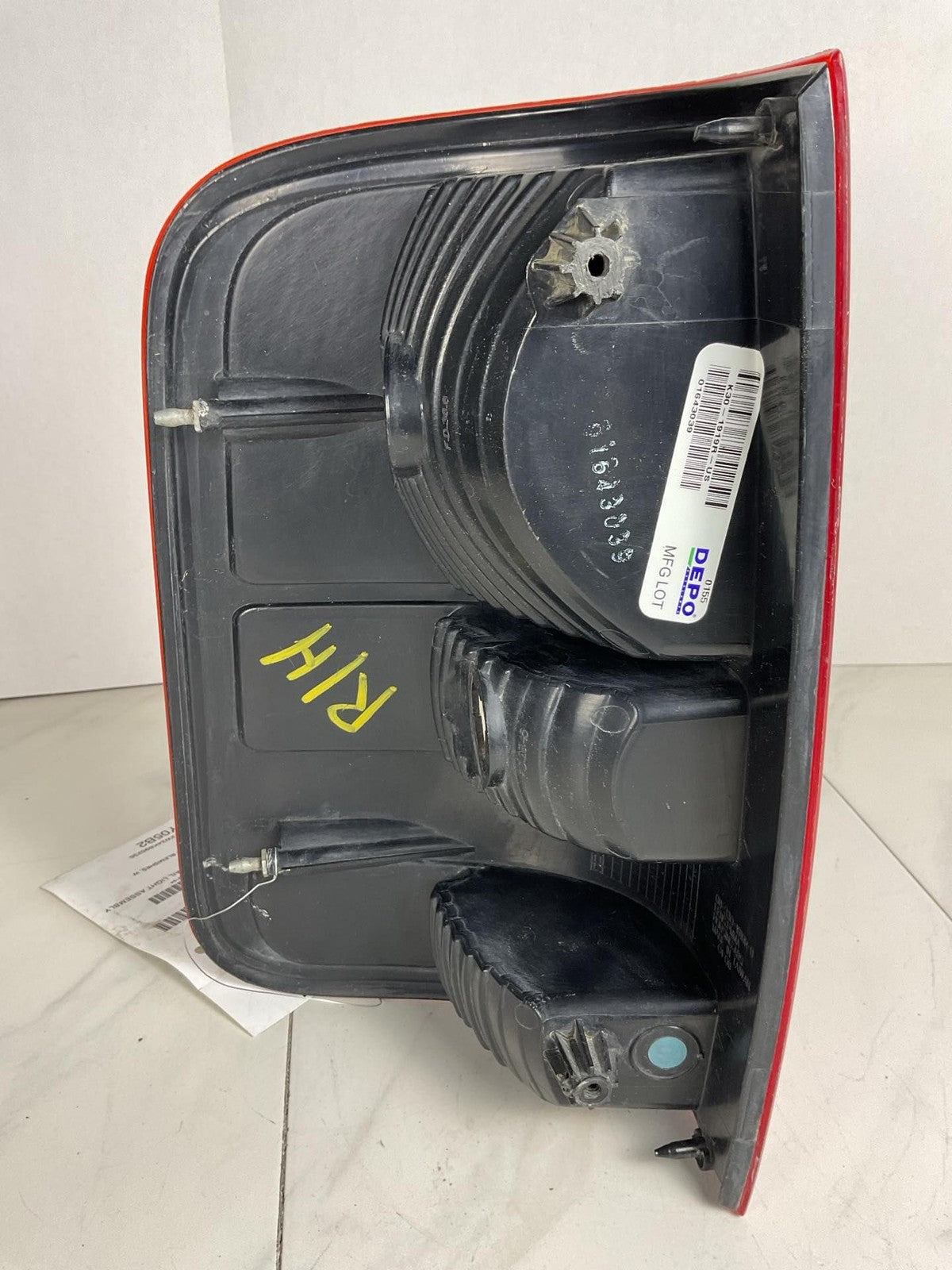 Tail Light Assembly FORD PICKUP F150 Right 04 05 06 07 08 094