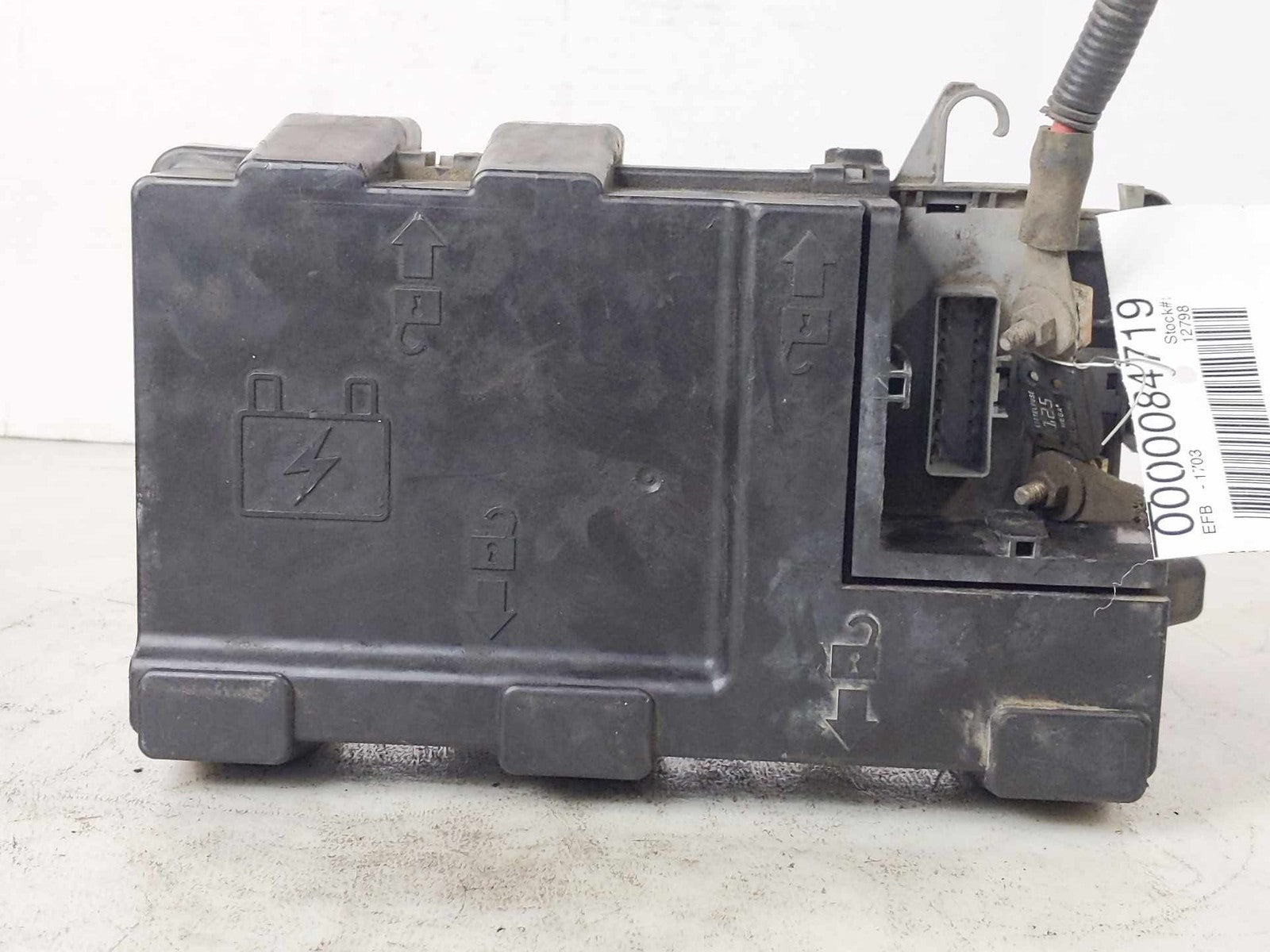 Engine Fuse Box CHEVY EXPRESS 2500 03 04 05 06 072