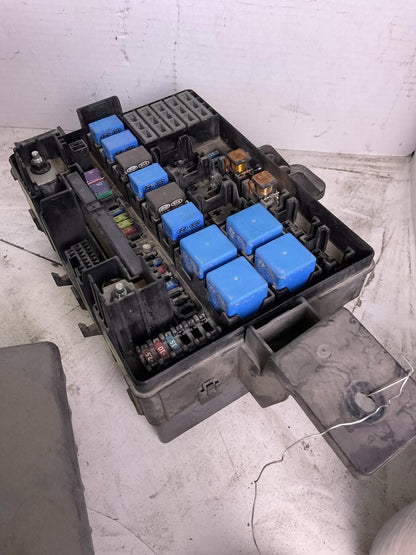 Engine Fuse Box HYUNDAI GENESIS 09 10 110