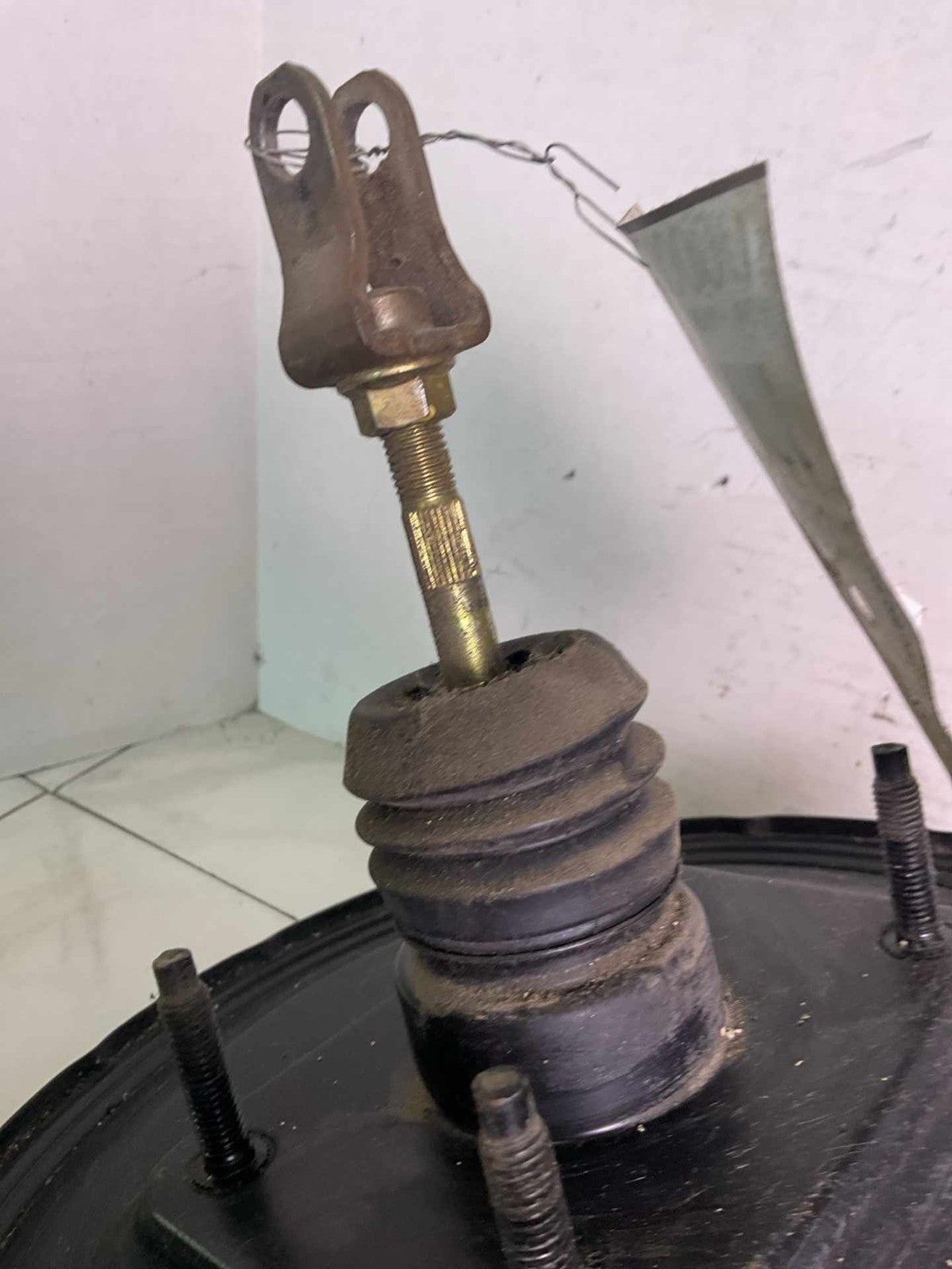 Power Brake Booster TOYOTA TACOMA 95 96 97 98 99 001