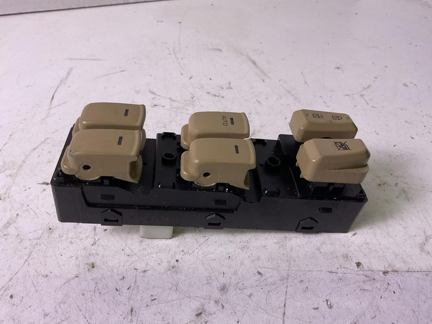 Door Switch Front HYUNDAI SONATA 11 12 13 14 151