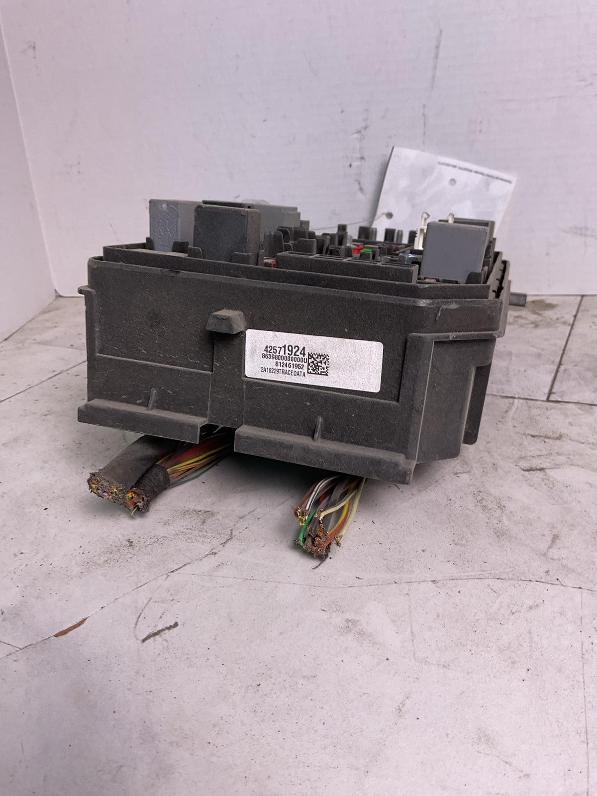 Engine Fuse Box CHEVY CRUZE 194