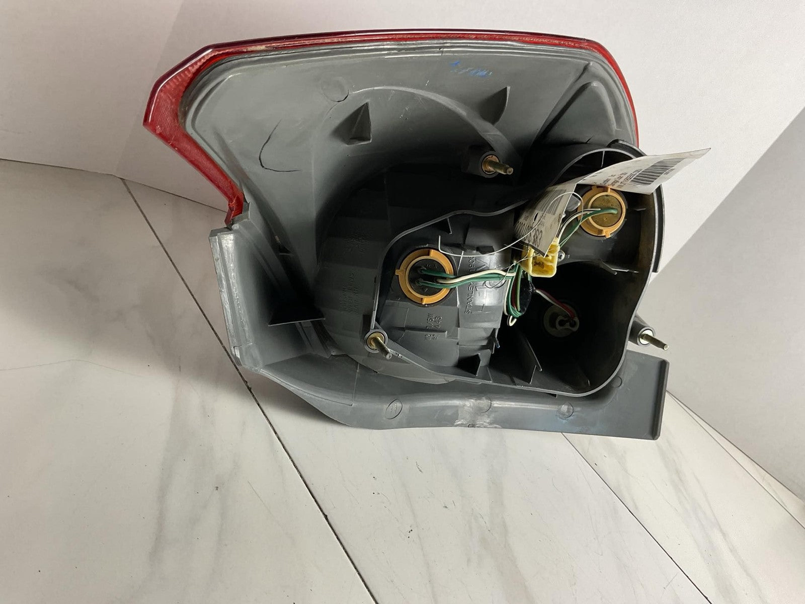 Tail Light Assembly TOYOTA MATRIX Left 03 04 05 06 07 083