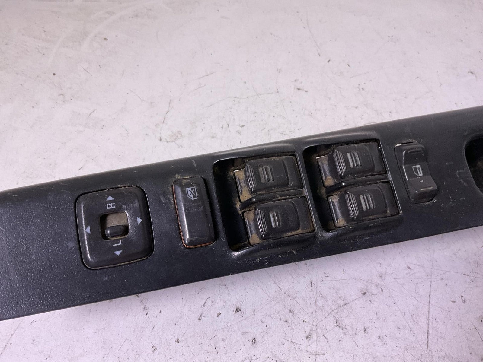 Door Switch Front CHEVY COLORADO 04 05 06 07 08 09 10 11 122