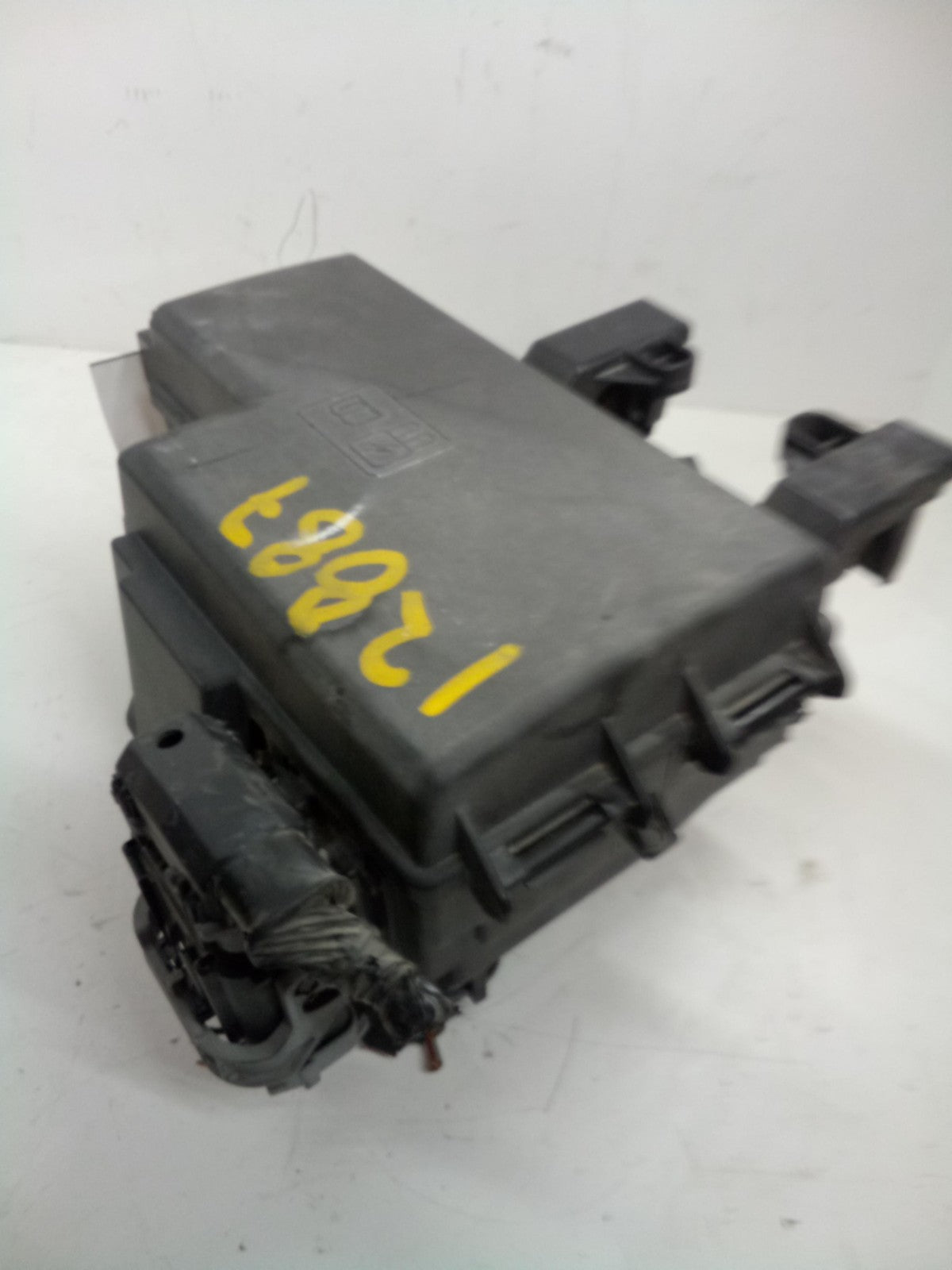 Engine Fuse Box FORD MUSTANG 204