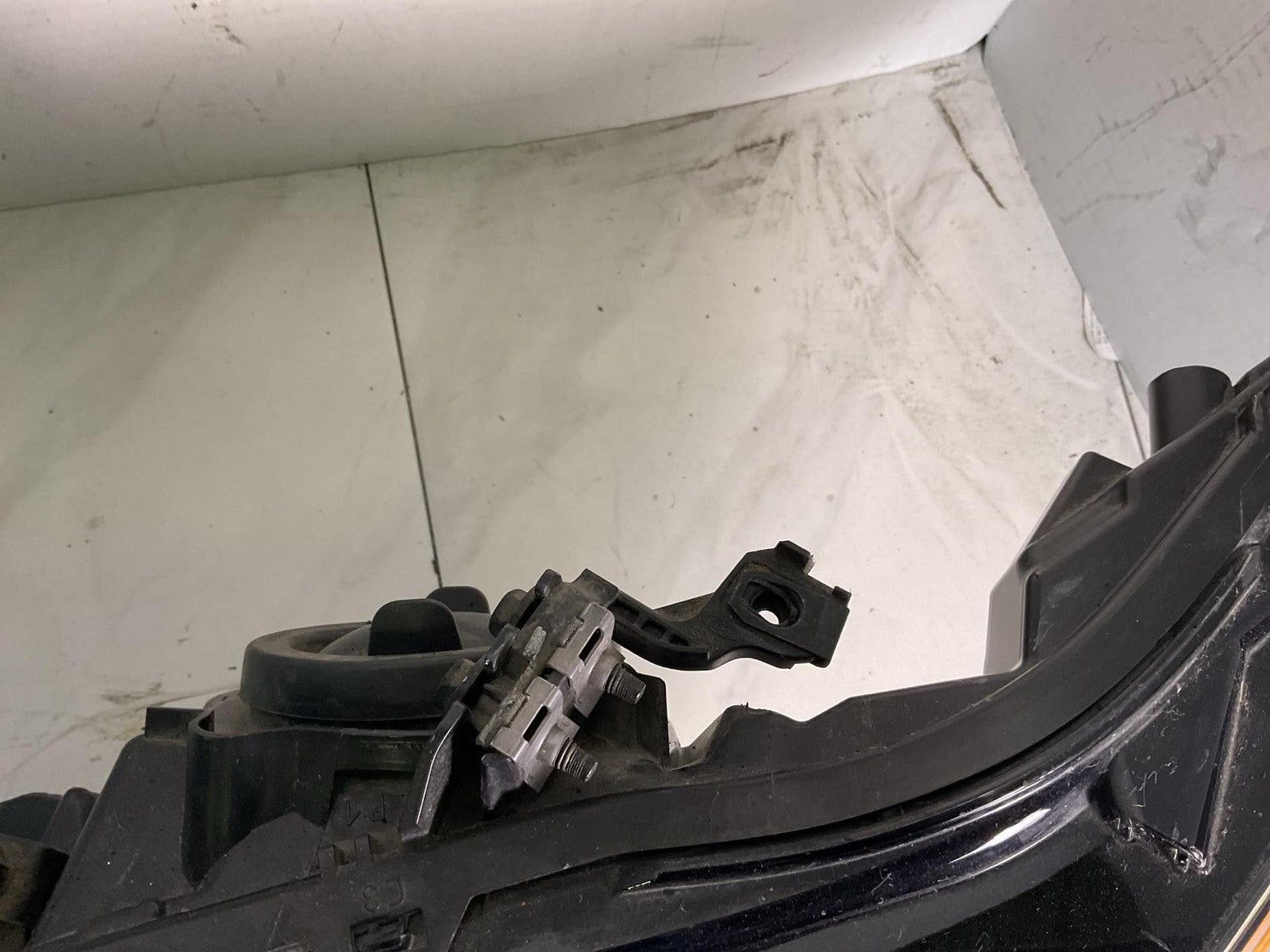 Headlamp Assembly FORD FUSION Left 17 18 19 204