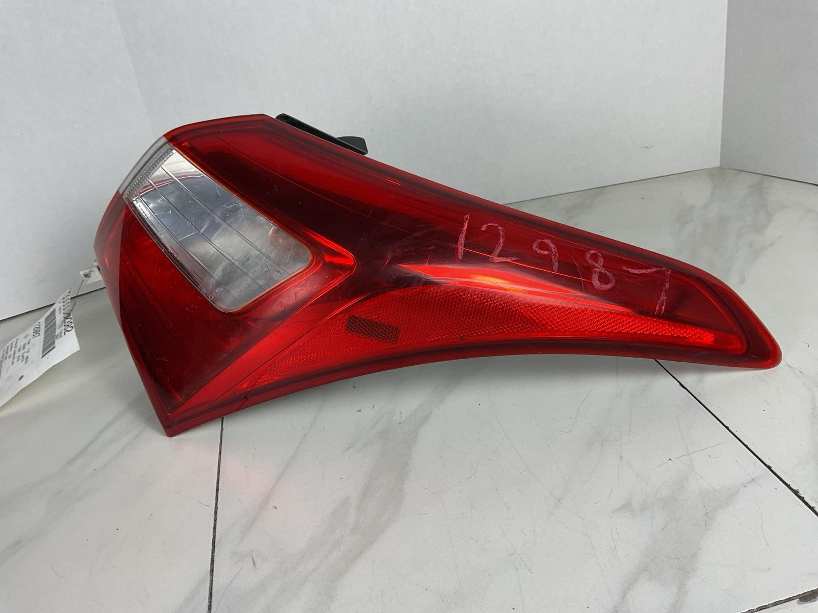 Tail Light Assembly HYUNDAI ELANTRA Right 13 14 15 16 171