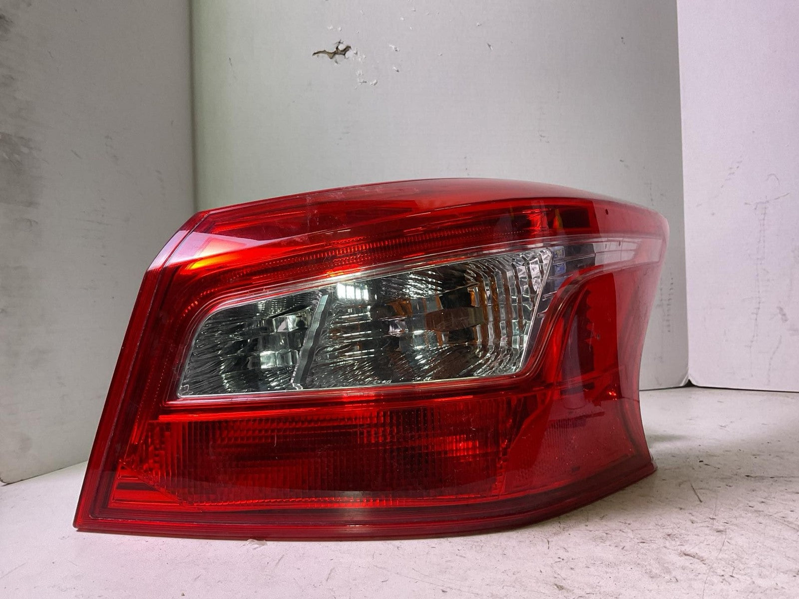 Tail Light Assembly NISSAN SENTRA Right 16 17 18 190