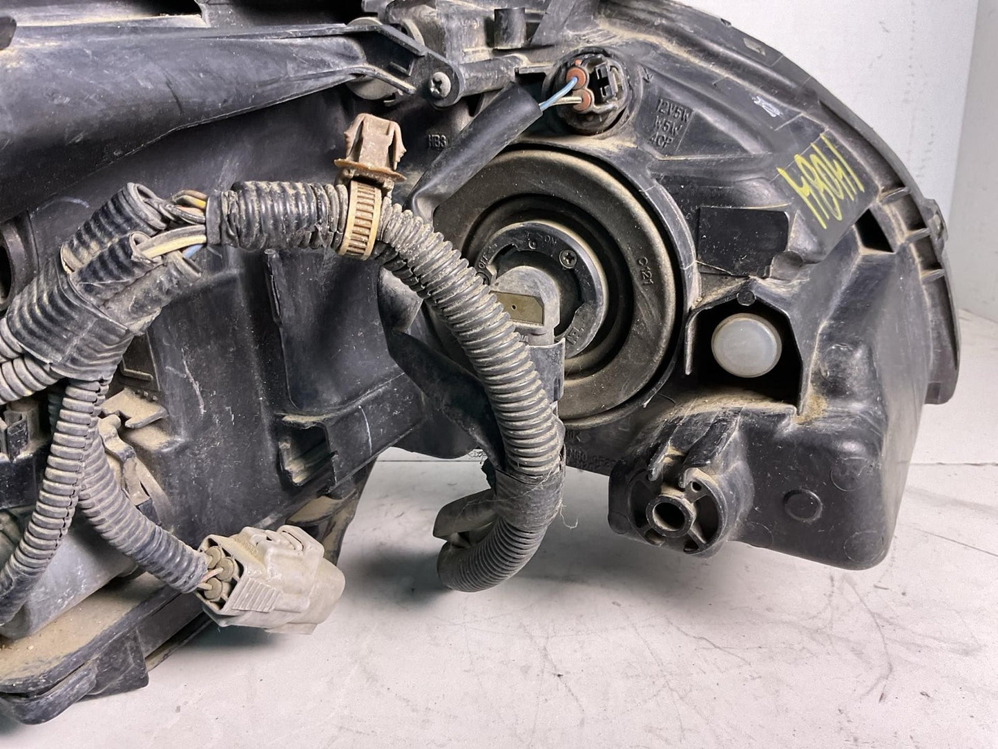 Headlamp Assembly LEXUS RX330 Left 04 05 066