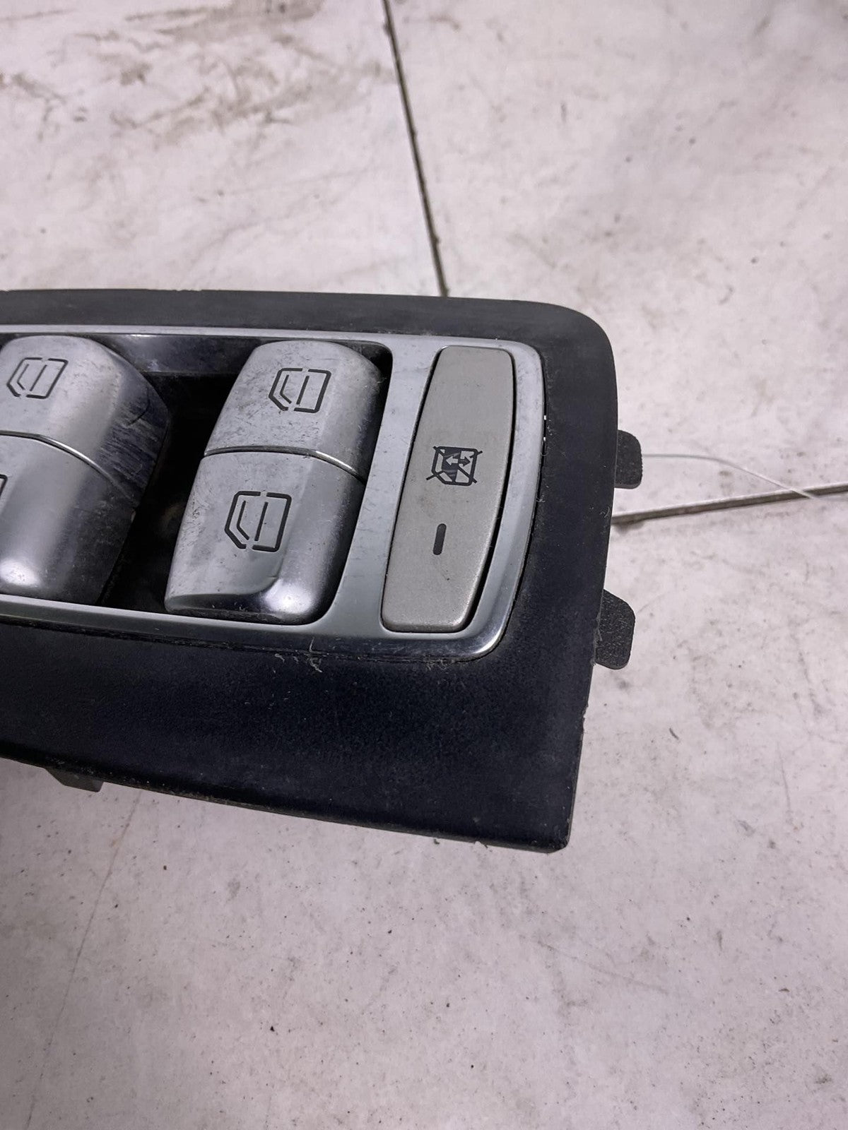 Door Switch Front MERCEDES C-CLASS 15 16 17 18 19 20 21 22 235