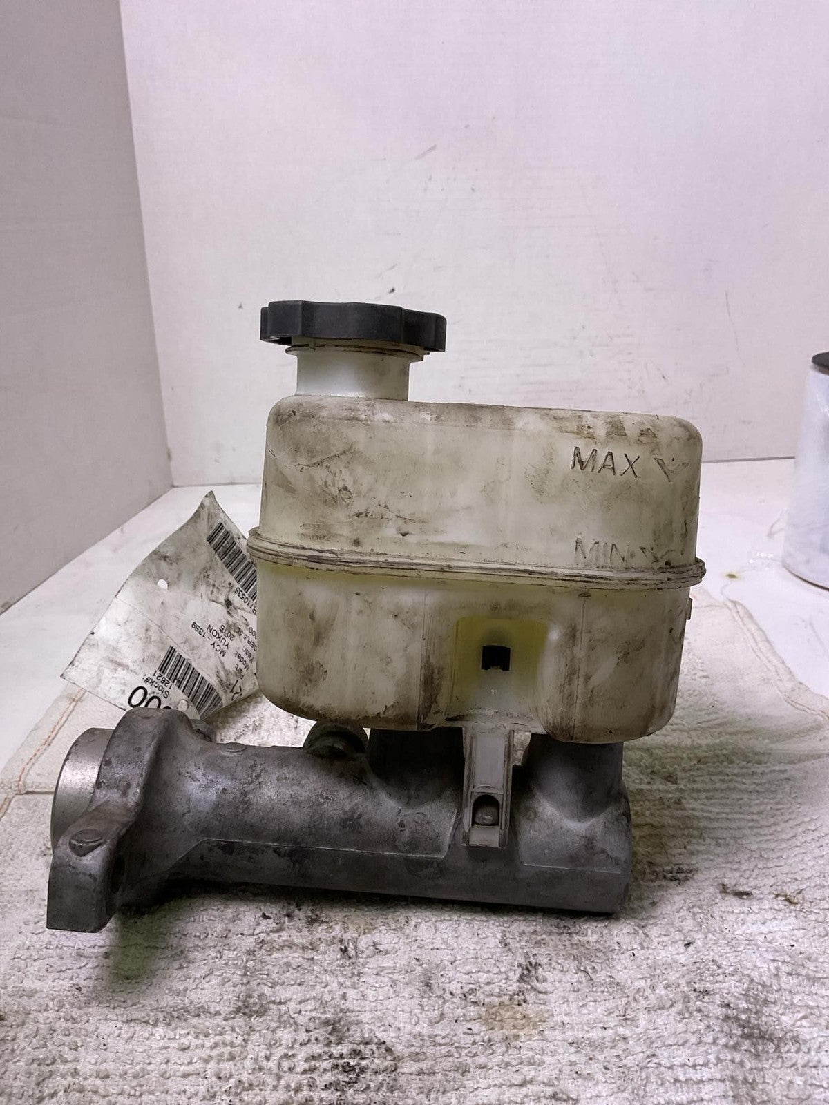 Master Cylinder GMC YUKON 15 16 17 18 19 201