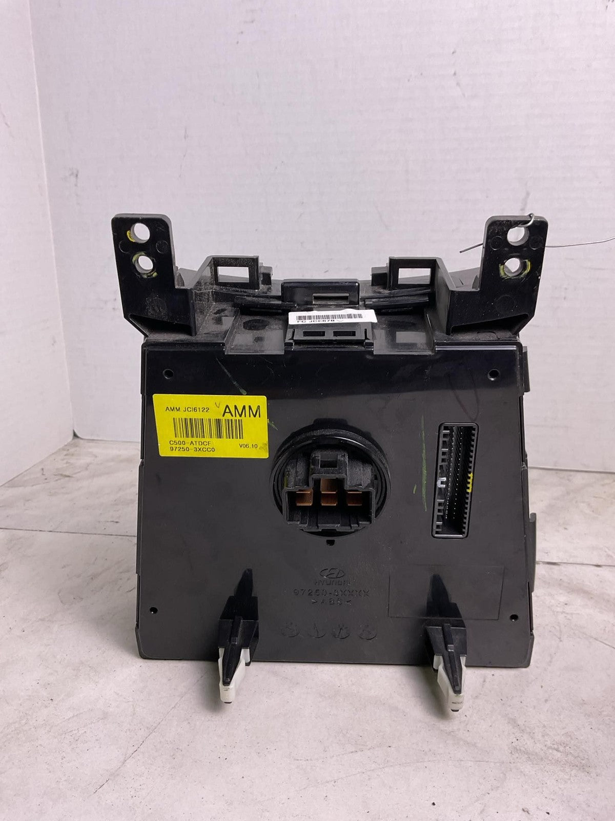 Heater A/c Control HYUNDAI ELANTRA 14 15 162