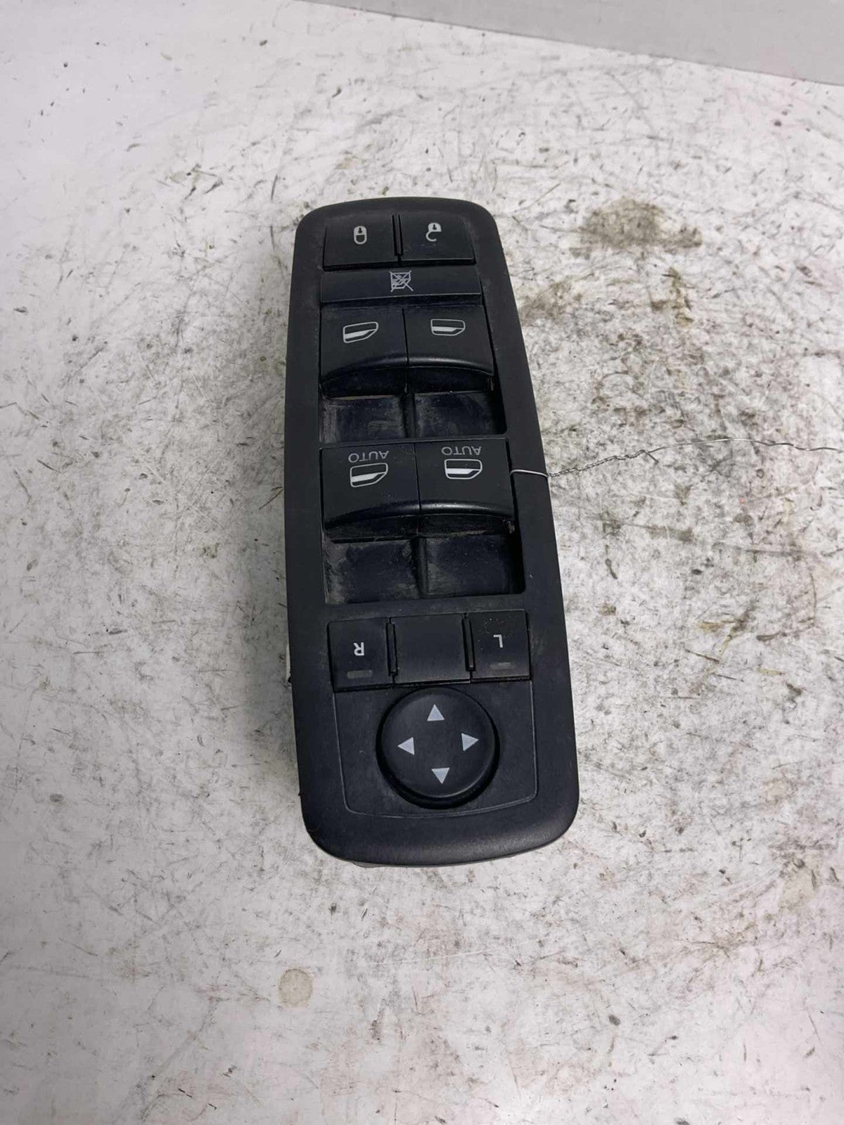 Door Switch Front CHRYSLER TOWN CNTRY 140
