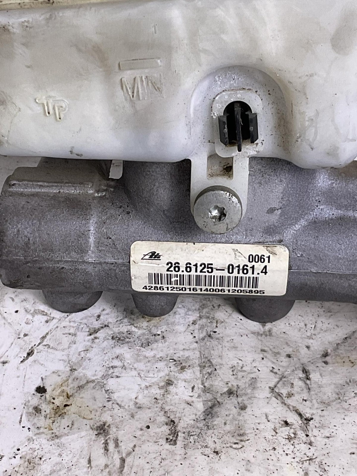 Master Cylinder NISSAN PATHFINDER 10 11 124