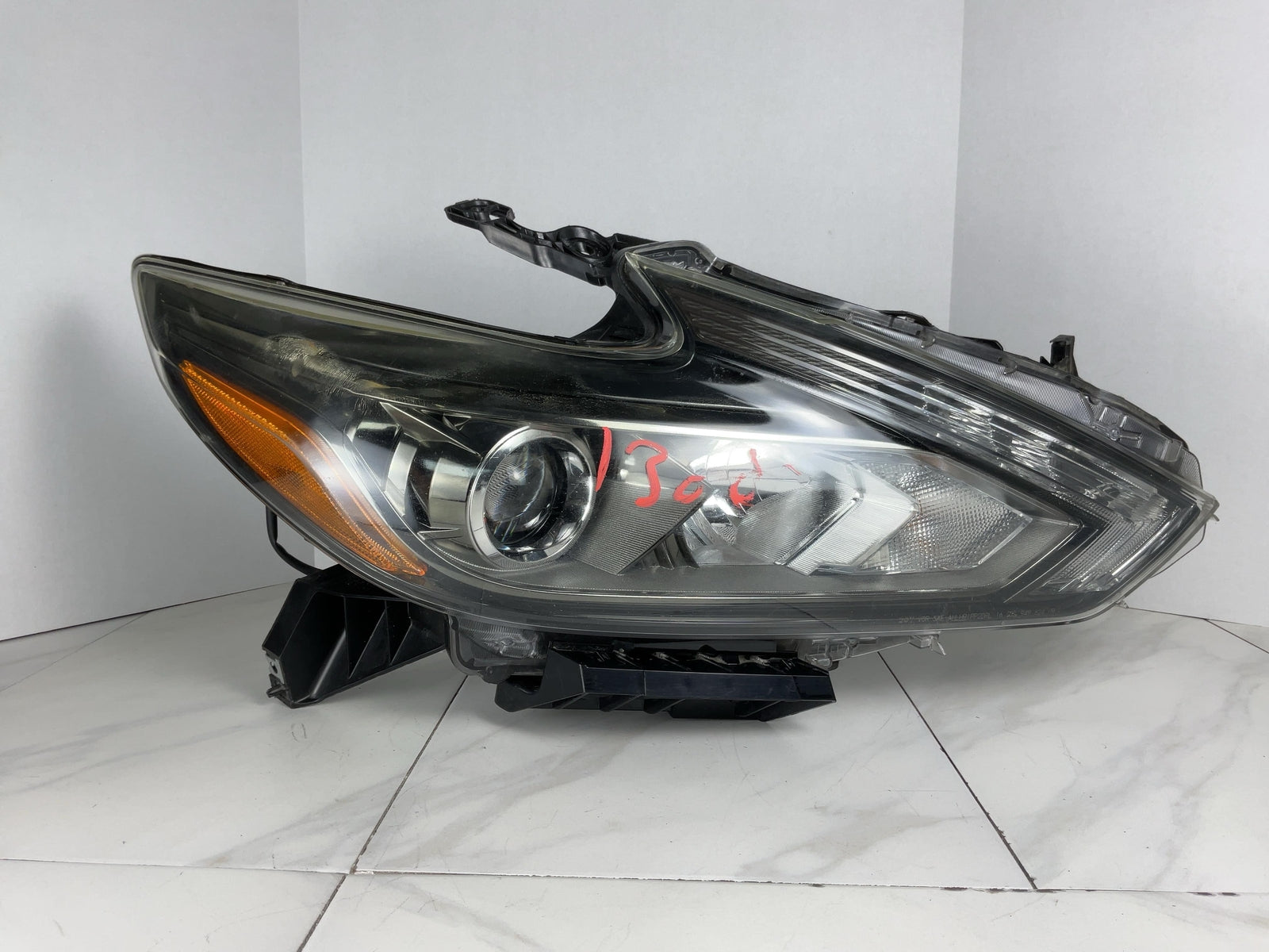 Right Passenger Side Head Light Assembly 2016-2018 NISSAN ALTIMA0
