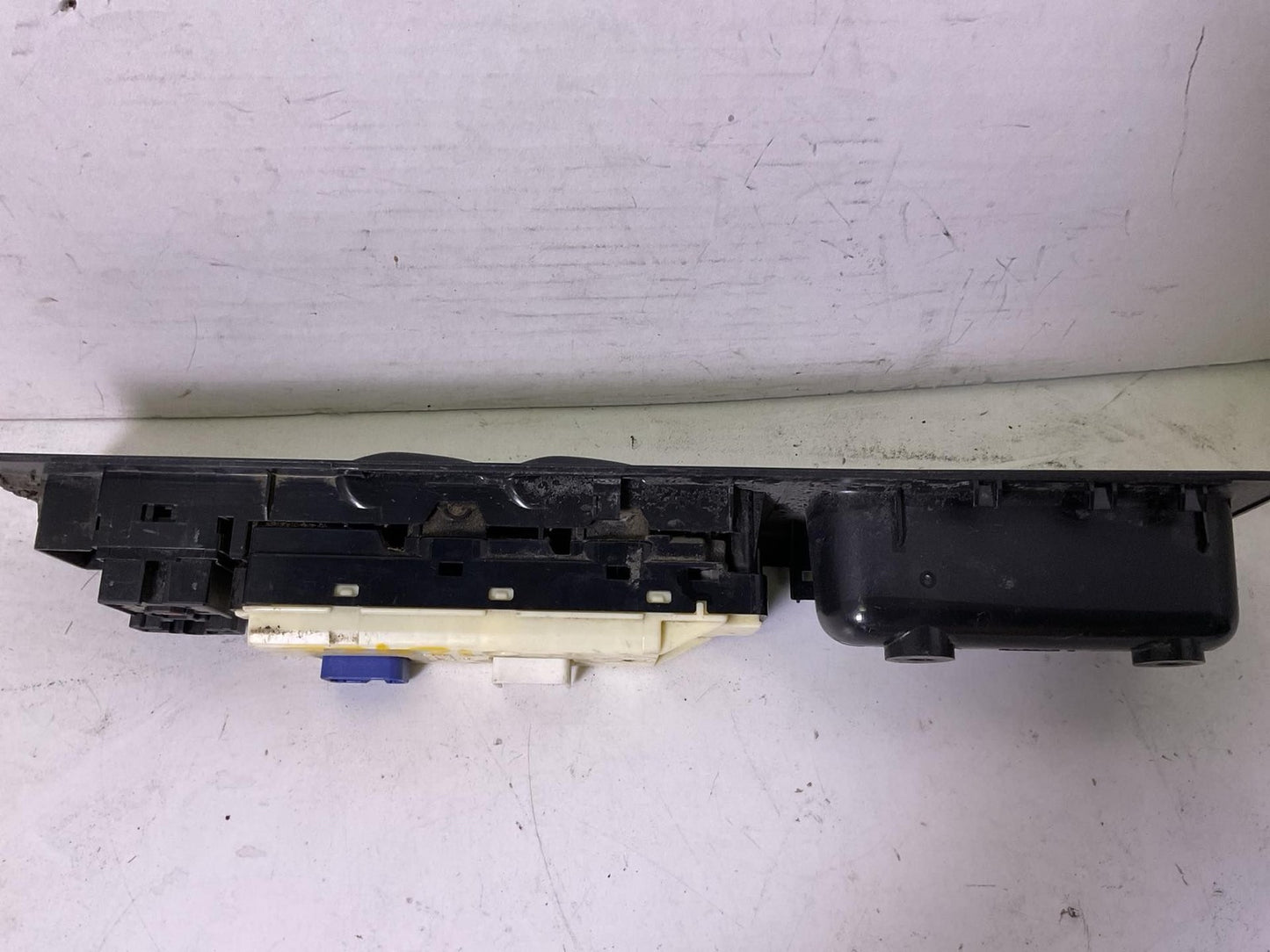 Door Switch Front CHEVY COLORADO 04 05 06 07 08 09 10 11 123