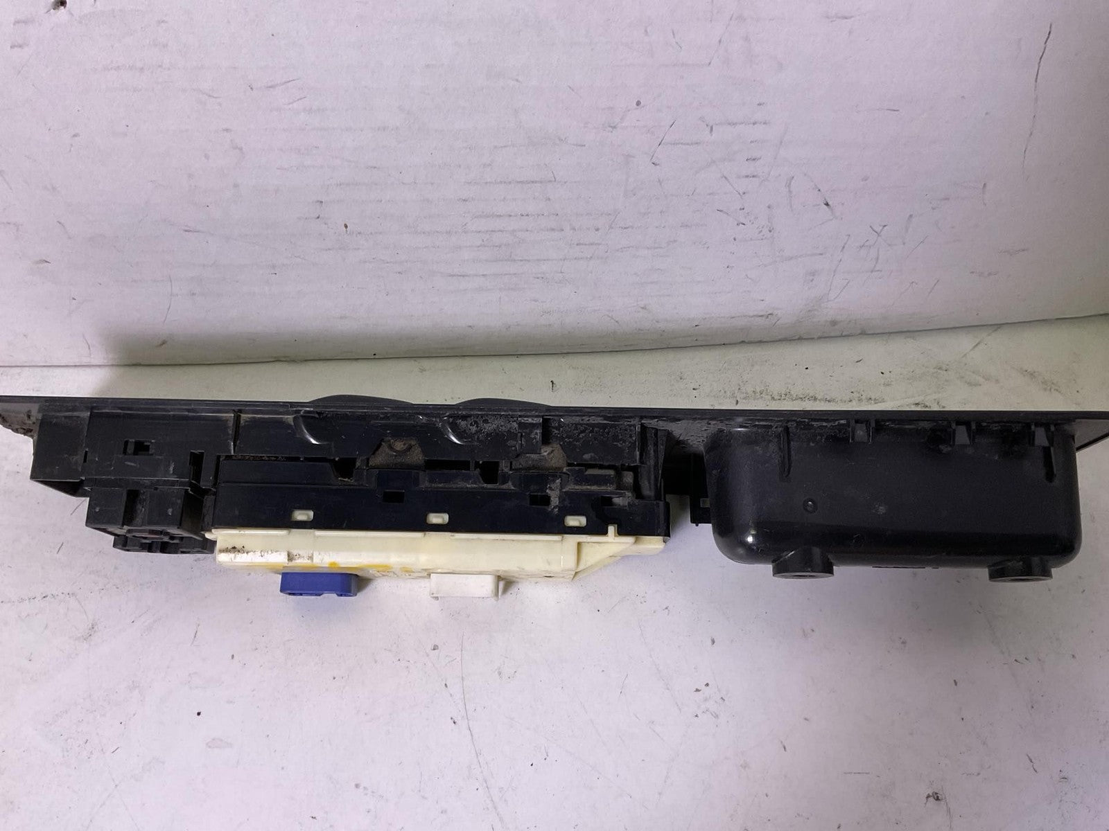 Door Switch Front CHEVY COLORADO 04 05 06 07 08 09 10 11 123