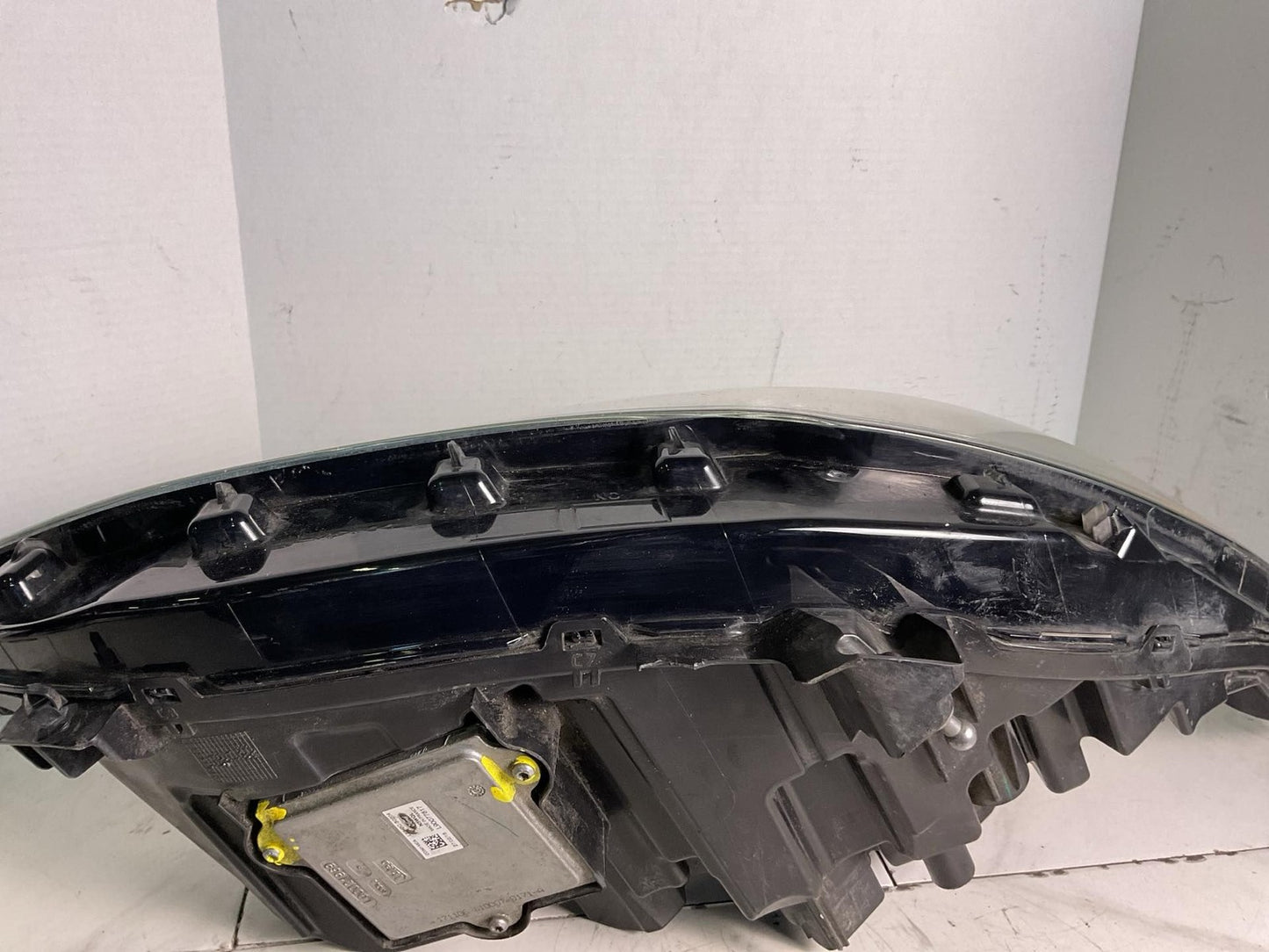 Headlamp Assembly FORD FUSION Left 17 18 19 205